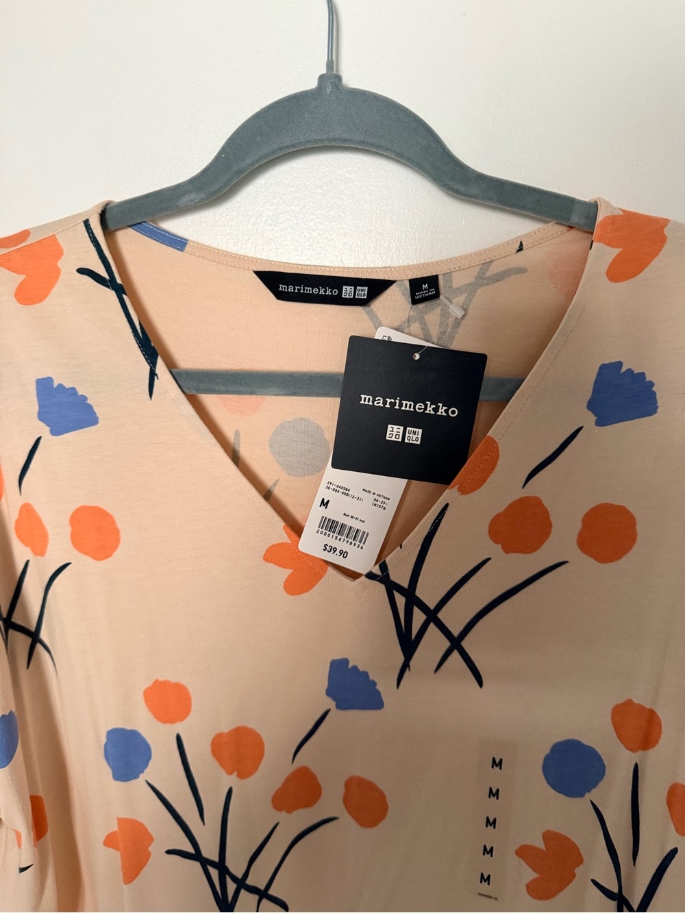 Marimekko x Uniqlo Limited Edition Floral V-Neck Short-Sleeved Midi Dress size M - Picture 3 of 5